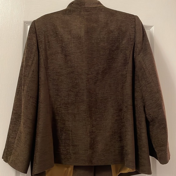 Lds chenille /soft corduroy blazer , 2 wood buttons - Picture 6 of 6